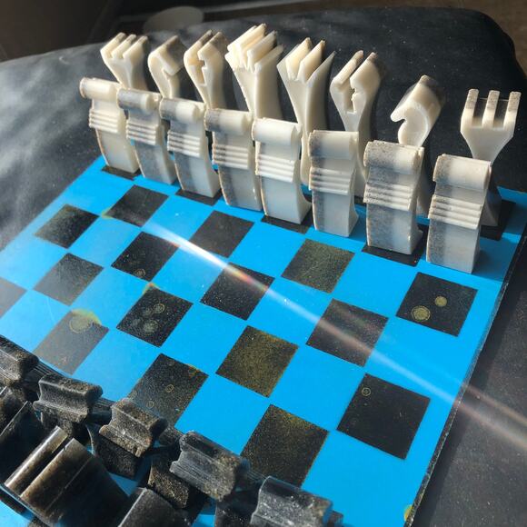 Chess Set - Blue & White Deluxe - Picture 5 of 11